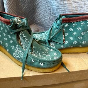 NIB Clark’s Wallabee limited edition bandana print! Out of production!